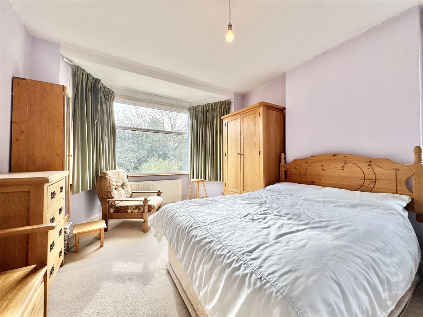 Hyde Park Avenue, London